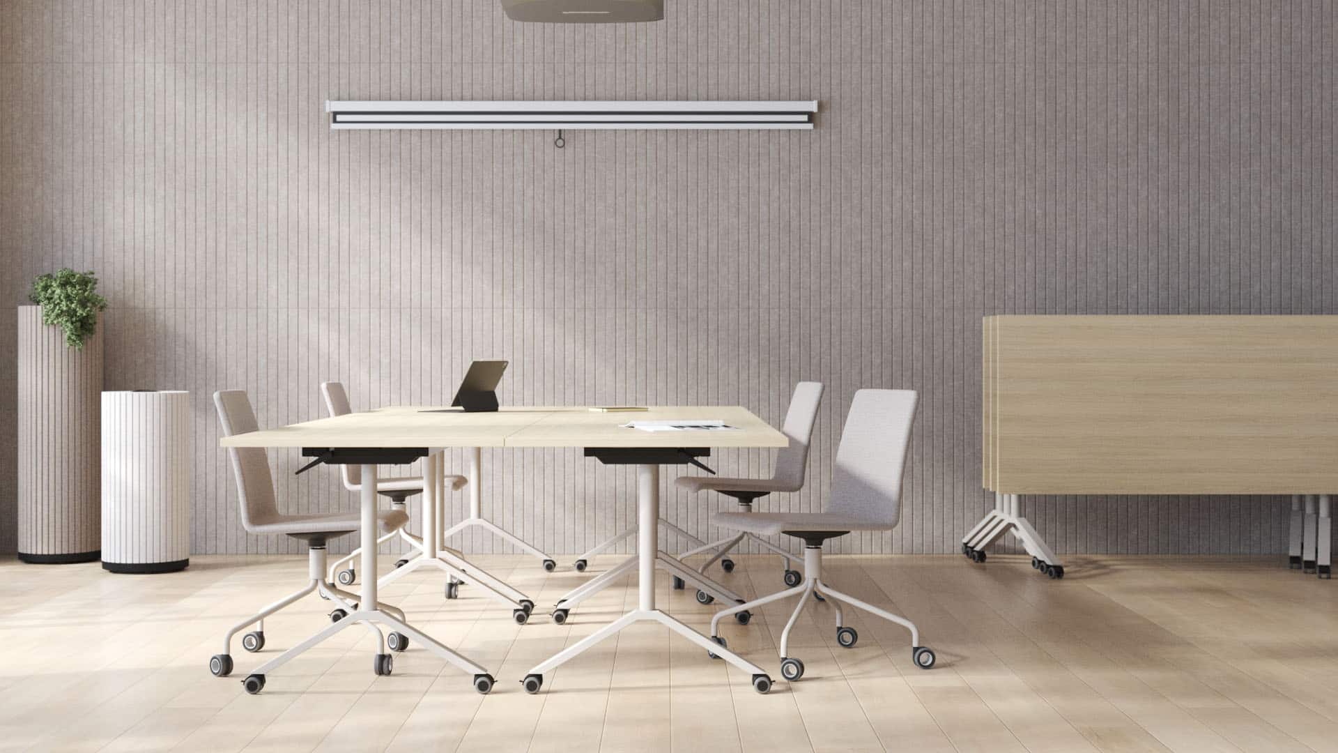 On y voit une table en bois pliante design