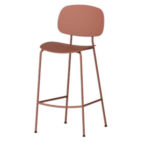 On y voit un tabouret design rouge