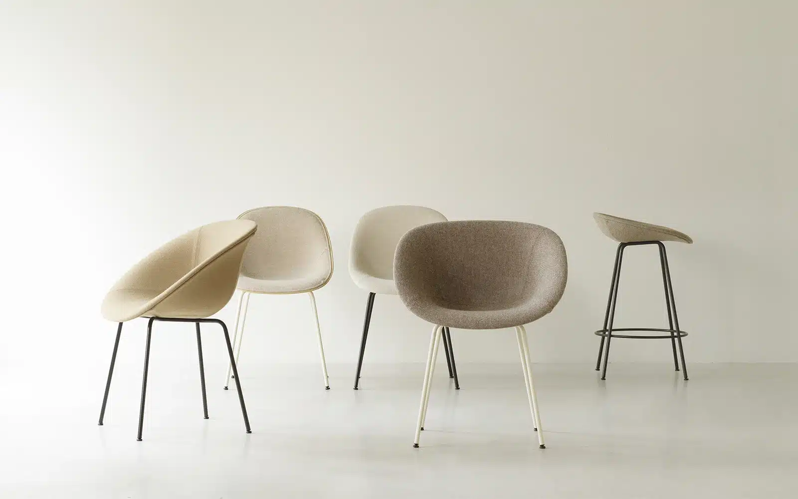 On y voit une chaise design éco-responsable