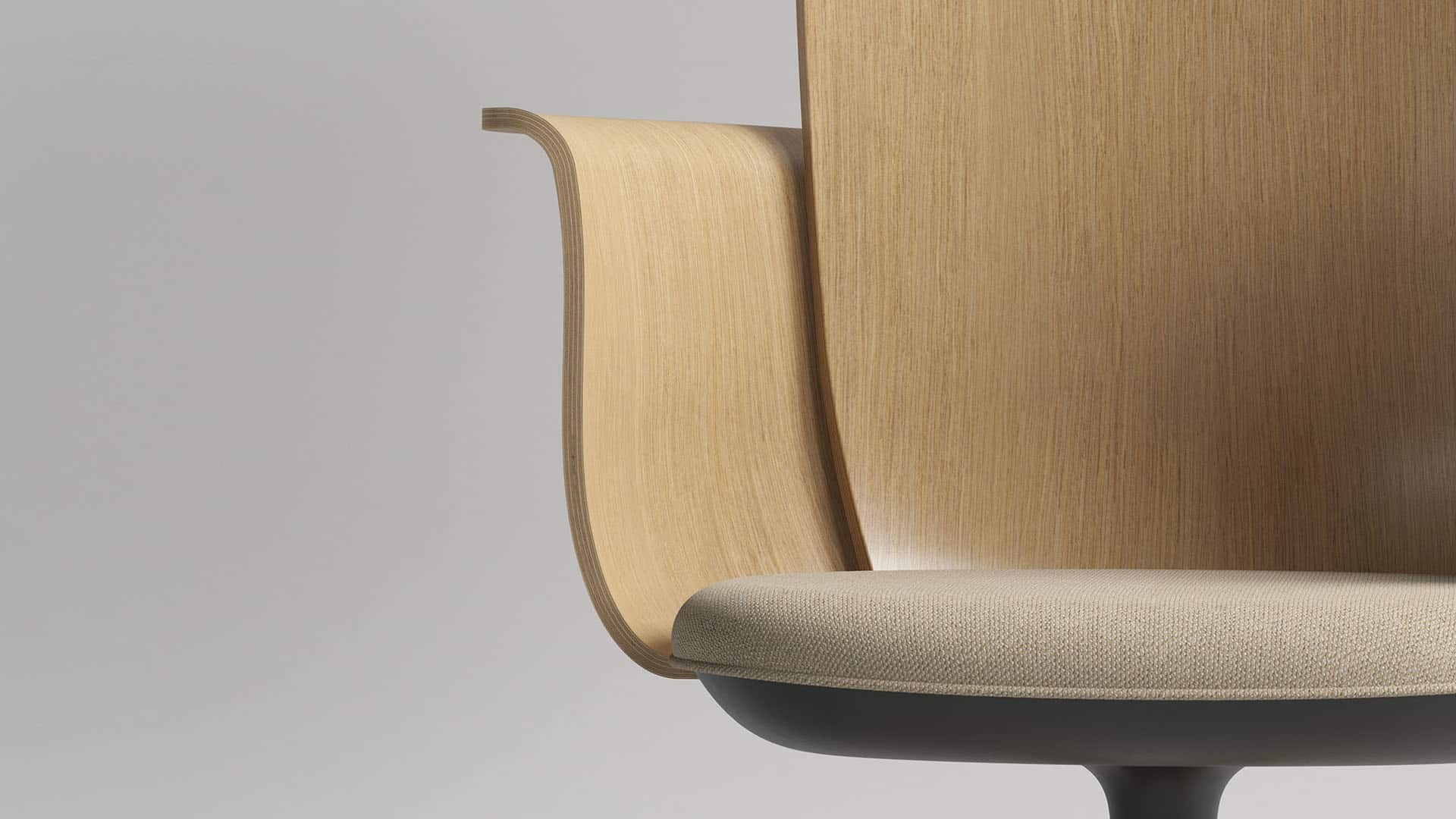 On y voit une table design dans un intérieur professionnel