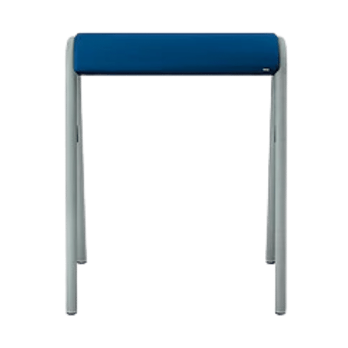 On y voit une chaise design bleu
