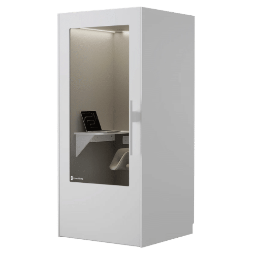 On y voit une cabine acoustique blanc