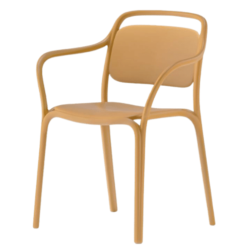 On y voit une chaise jaune