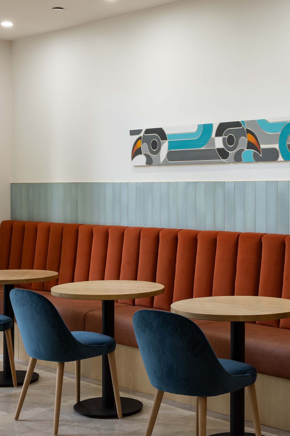 On y voit un intérieur professionnel design